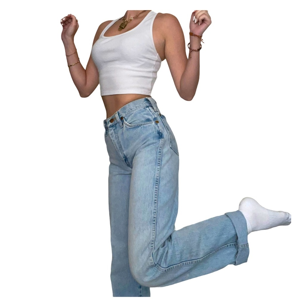 WOMENS WRANGLER MEDIUM WASH JEANS 🤍